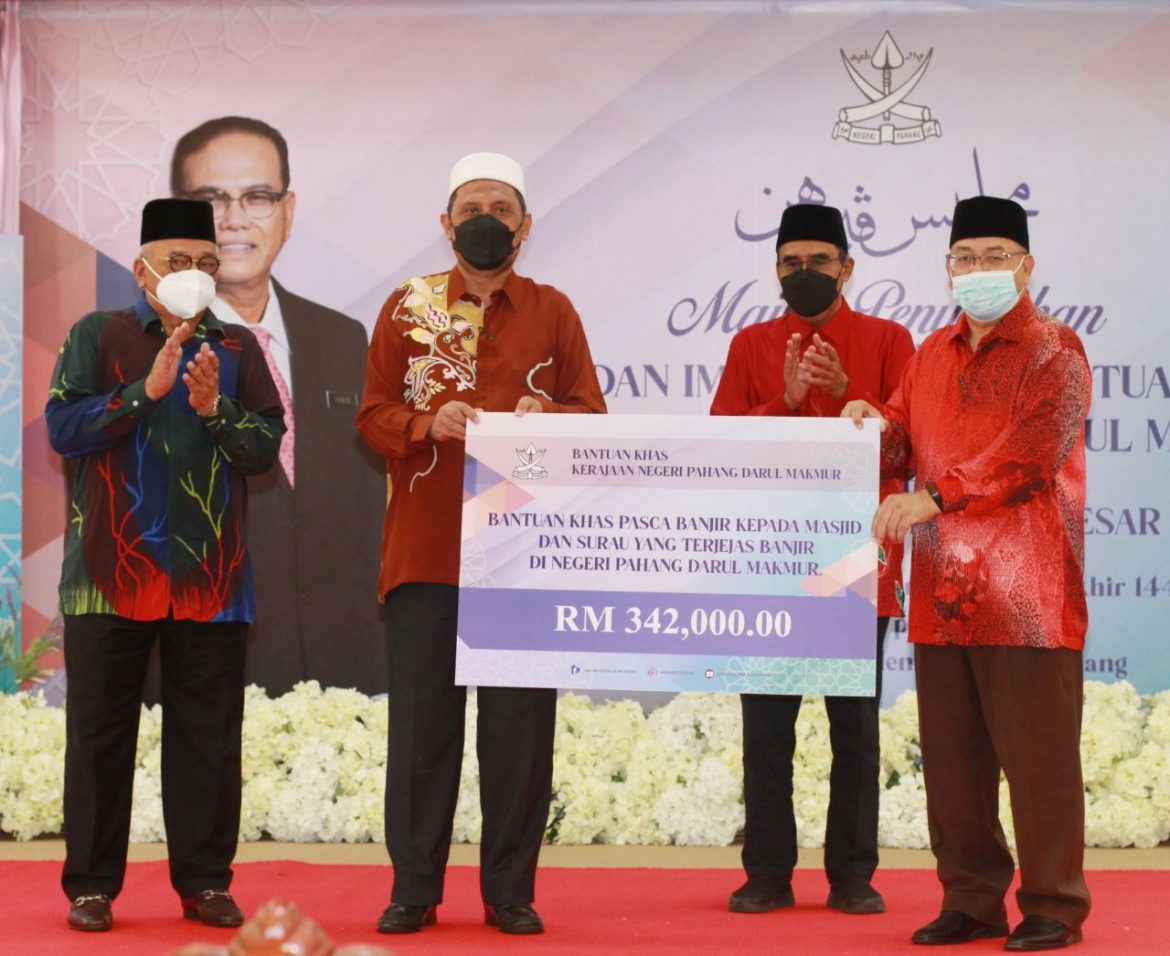Sebanyak RM1 juta disediakan untuk baik pulih masjid dan surau terjejas dek banjir di Pahang
